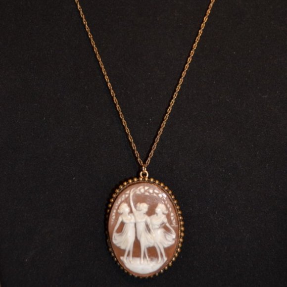 Vintage Sardonyx Shell Full Figure Cameo Pendant / Pin - Picture 7 of 10